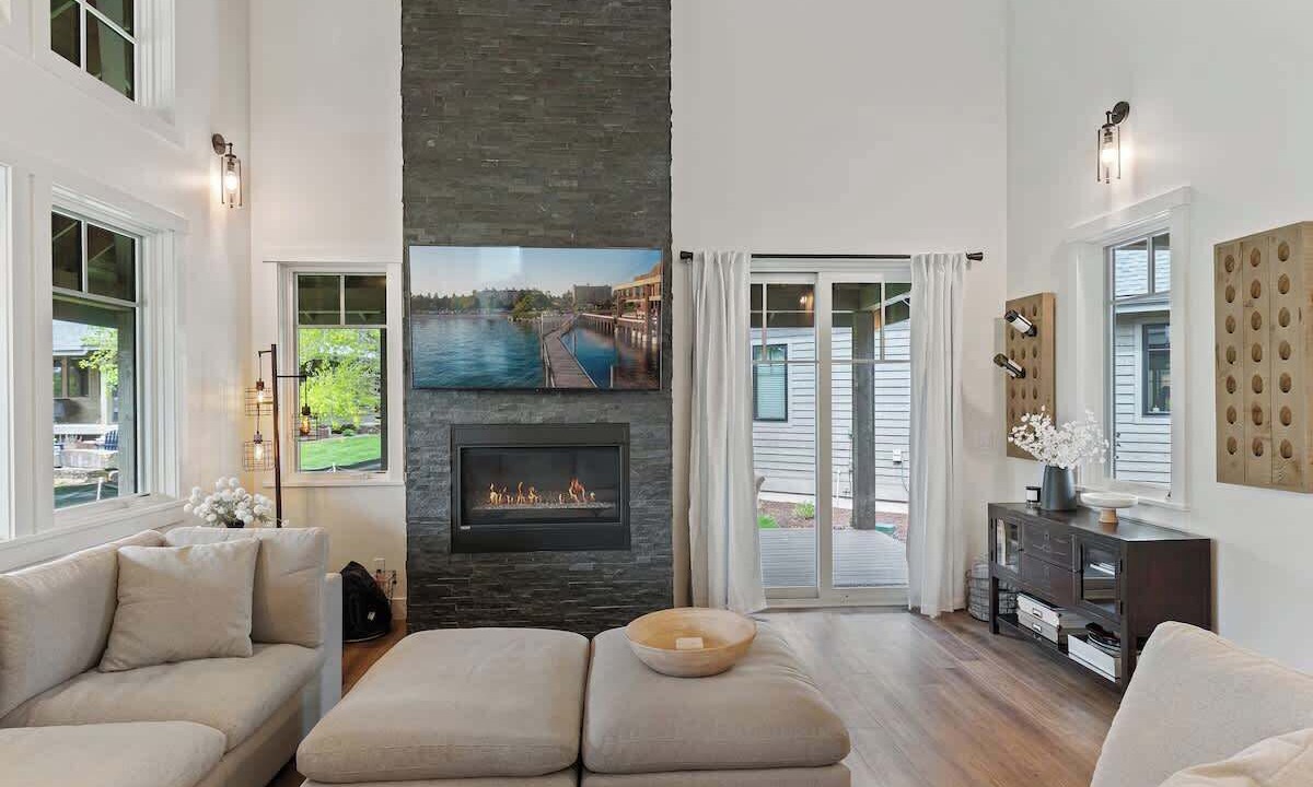 Photo of Livingroom in Dover Bay