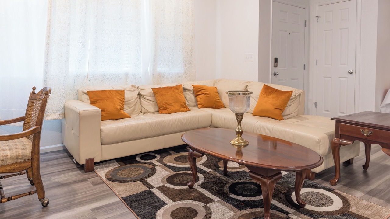 Photo of Livingroom in Aurora