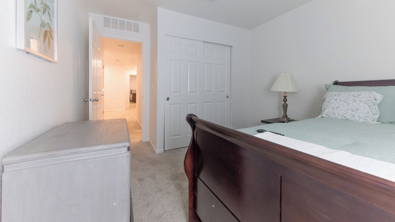 Photo of Bedroom in Aurora