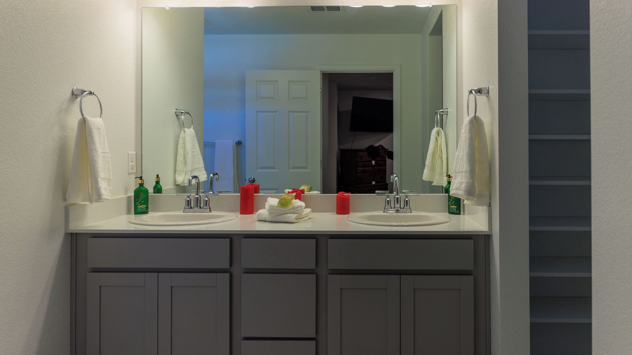 Photo of Bathroom in Aurora