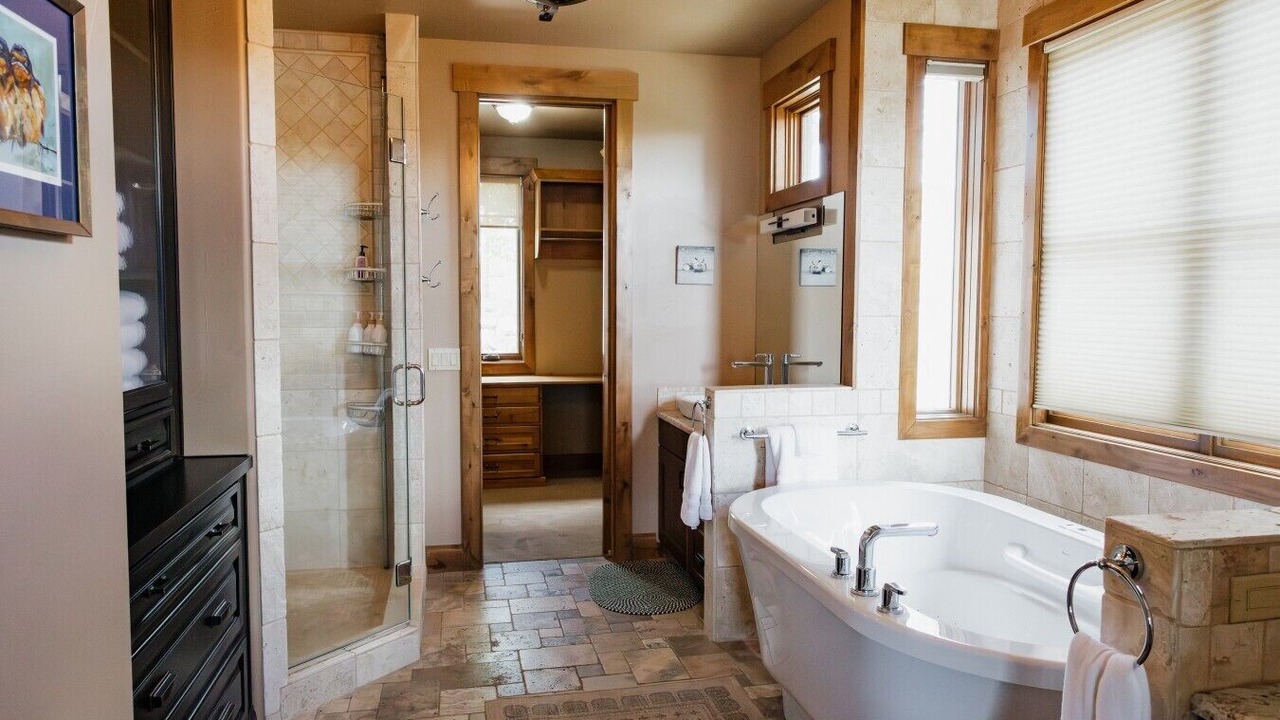 Photo of Bathroom in Grand Lake