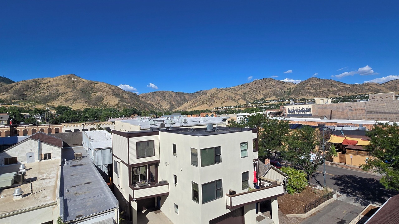 Photo of Outdoor in Golden