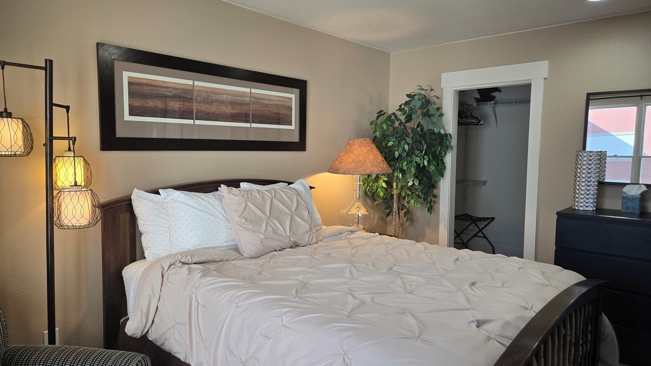 Photo of Bedroom in Golden