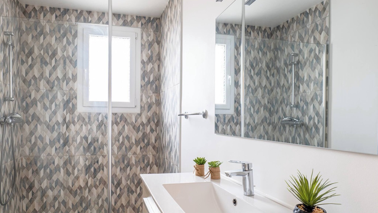 Photo of Bathroom in Cran-Gevrier