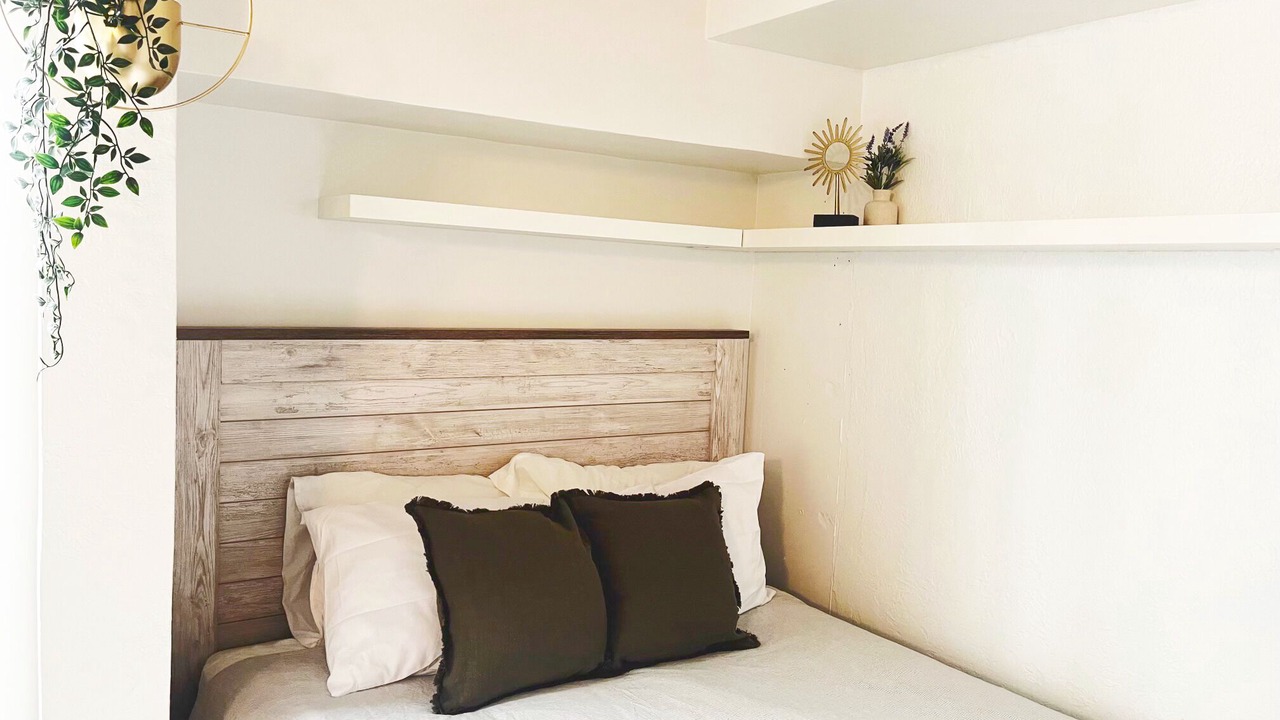 Photo of Bedroom in Jefferson Park