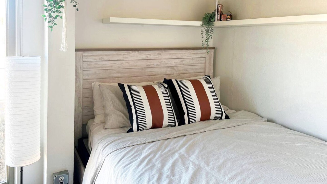 Photo of Bedroom in Jefferson Park