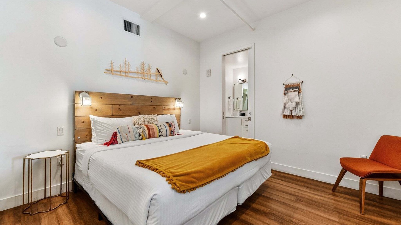 Photo of Bedroom in River North Art District