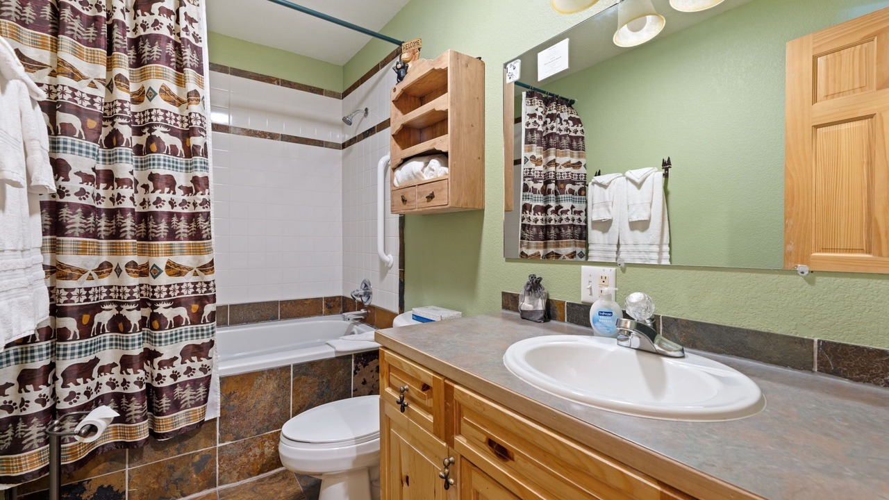 Photo of Bathroom in Fall River Estates