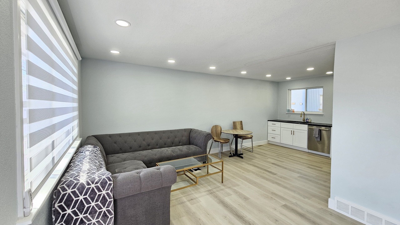 Photo of Livingroom in South Westminster