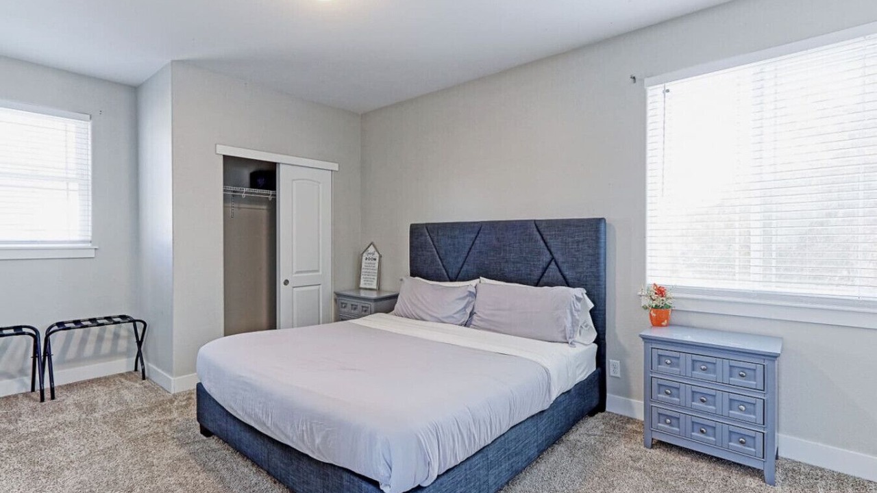 Photo of Bedroom in Scenic Heights
