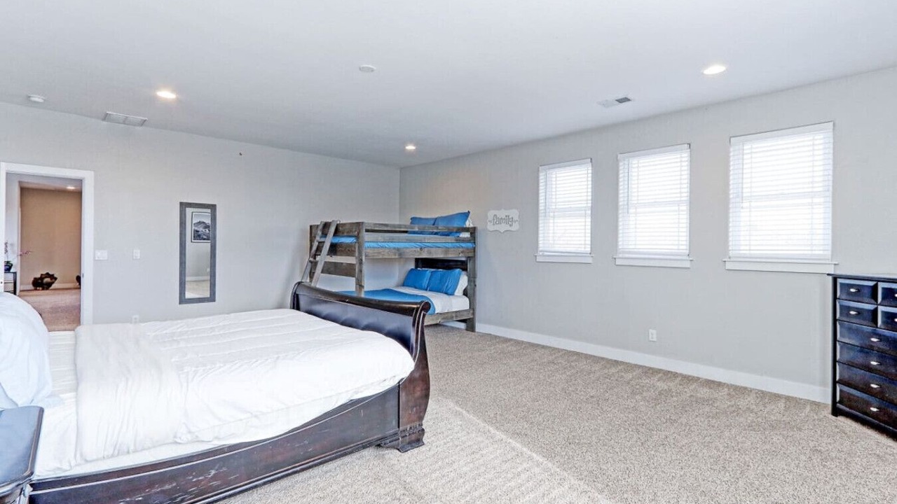 Photo of Bedroom in Scenic Heights