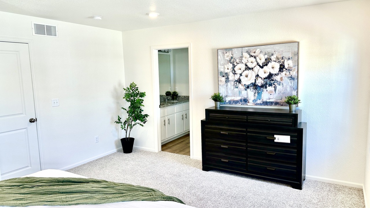 Photo of Bedroom in Aurora
