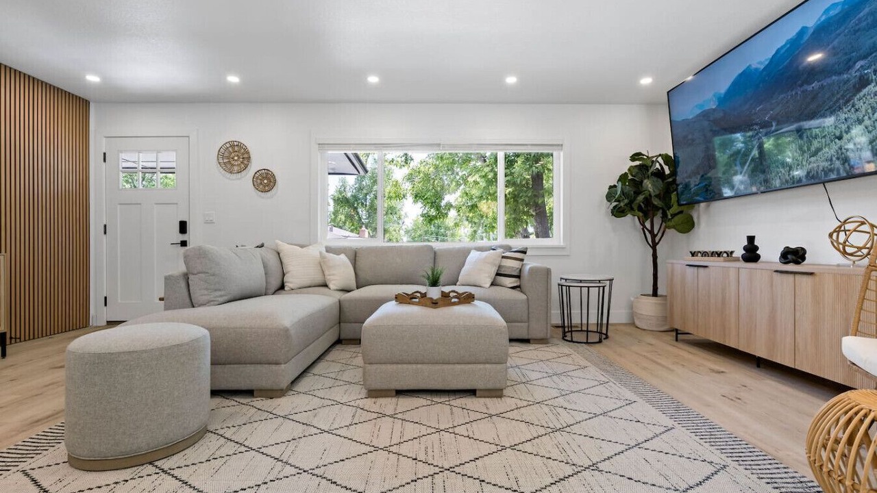 Photo of Livingroom in Lamar Heights Area