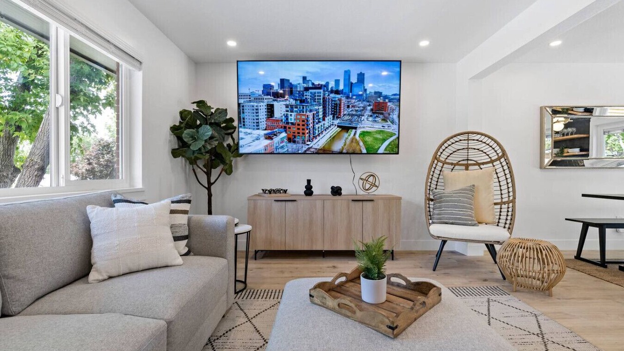 Photo of Livingroom in Lamar Heights Area