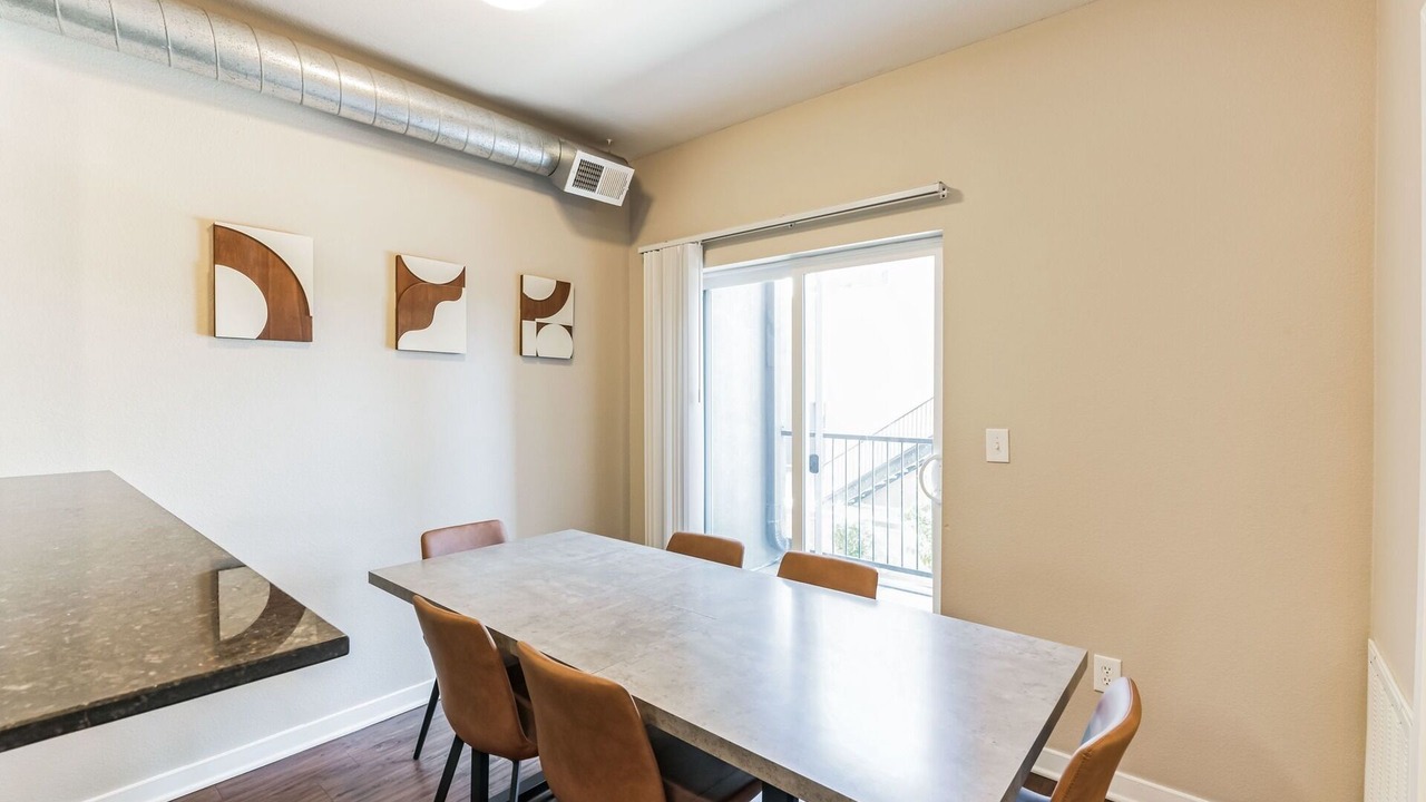 Photo of Bedroom in North Broadway - Holiday