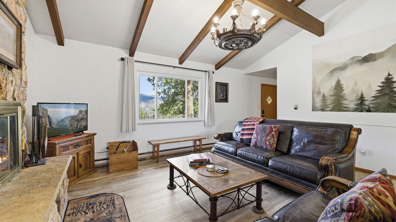 Photo of Livingroom in Estes Park