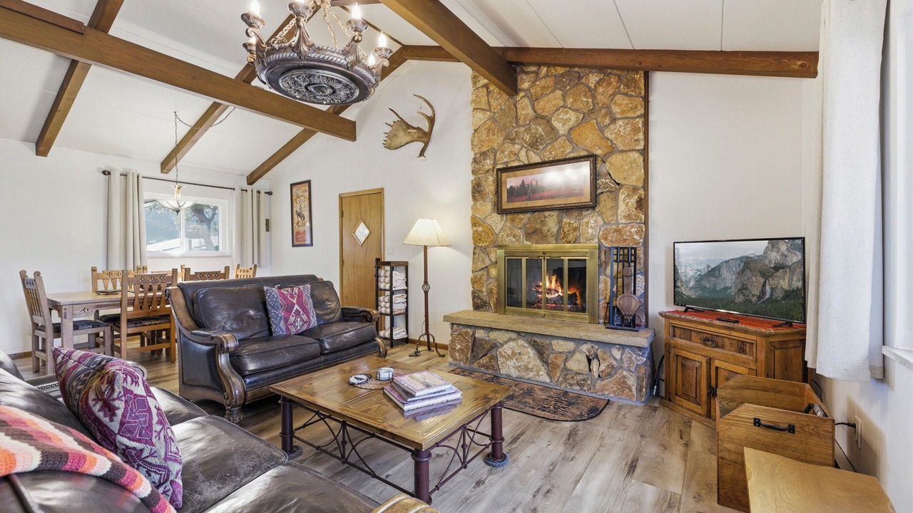 Photo of Livingroom in Estes Park