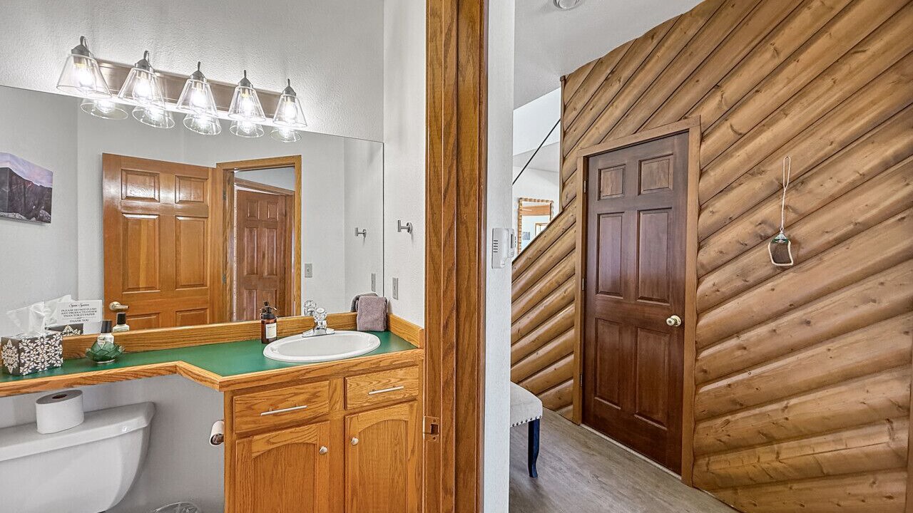 Photo of Bathroom in Lazear