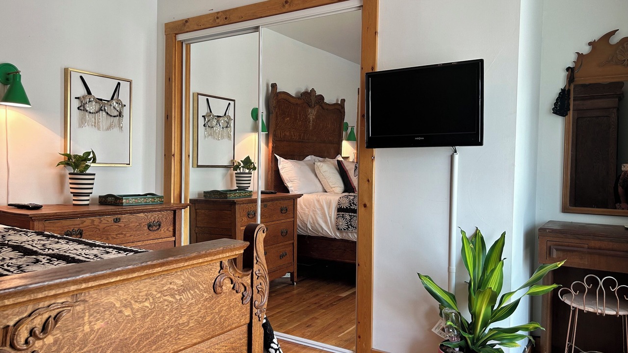 Photo of Bedroom in Idaho Springs