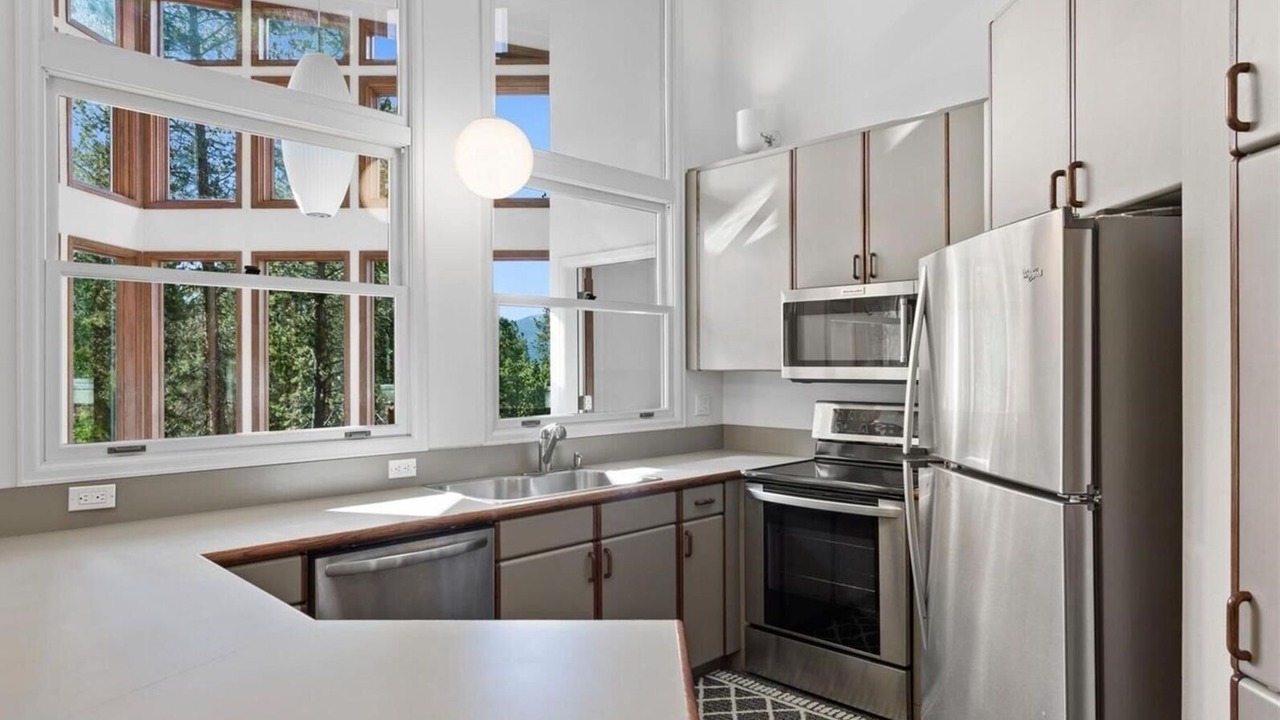Photo of Kitchen in Sunset Ridge
