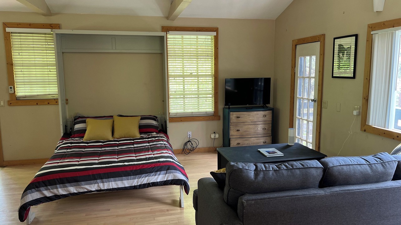 Photo of Bedroom in Indian Hills