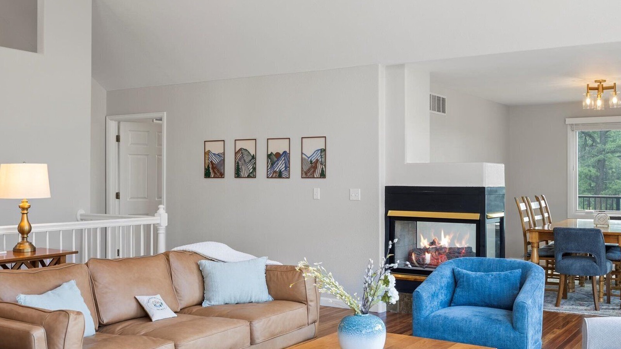 Photo of Livingroom in Bailey