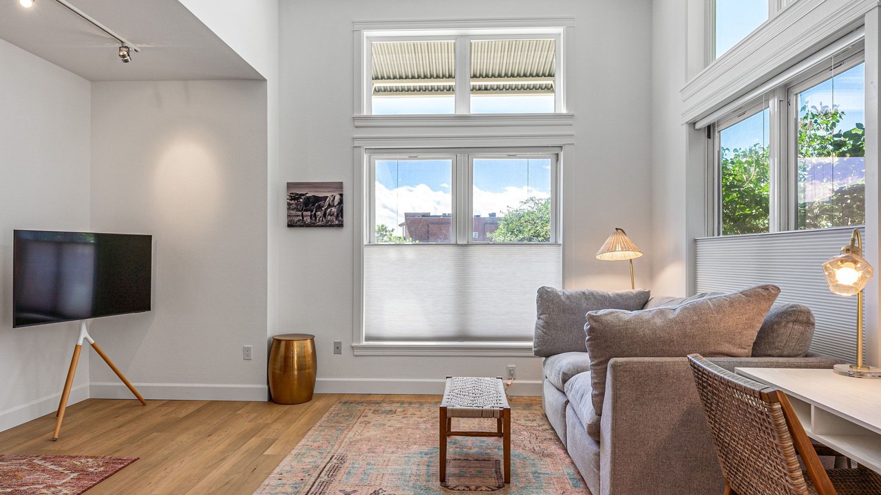 Photo of Livingroom in North Broadway - Holiday