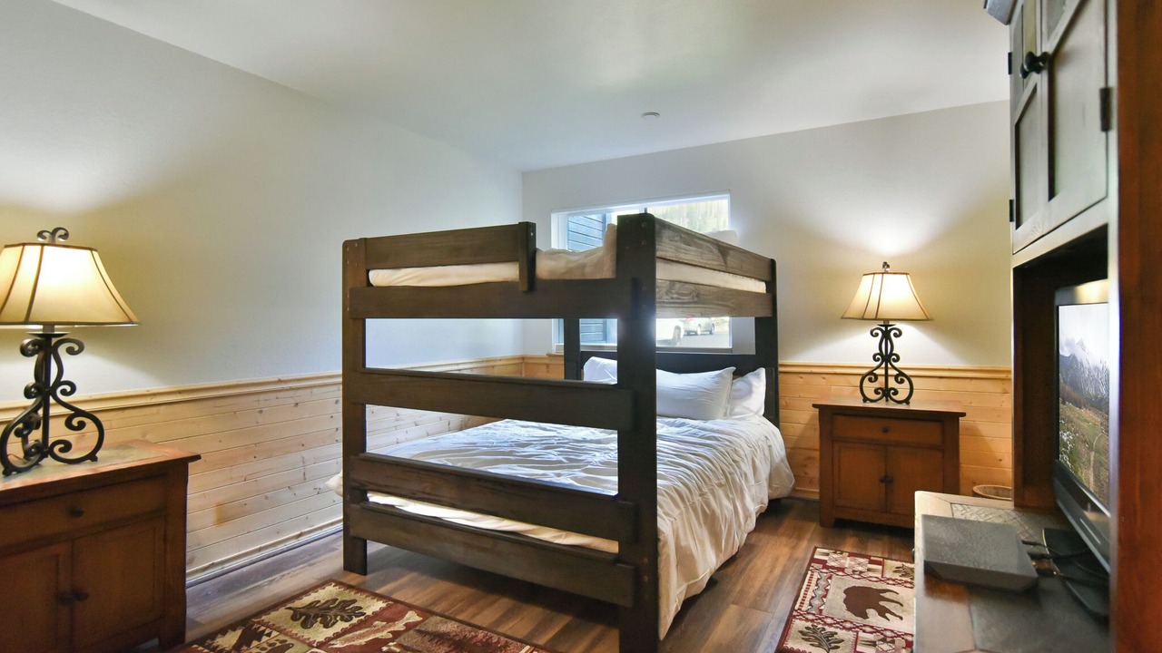 Photo of Bedroom in Mountain House
