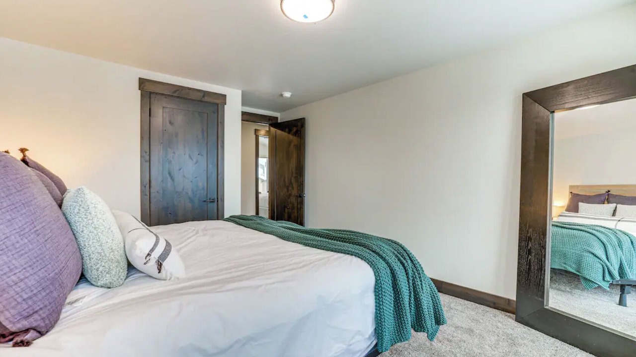 Photo of Bedroom in Three Peaks