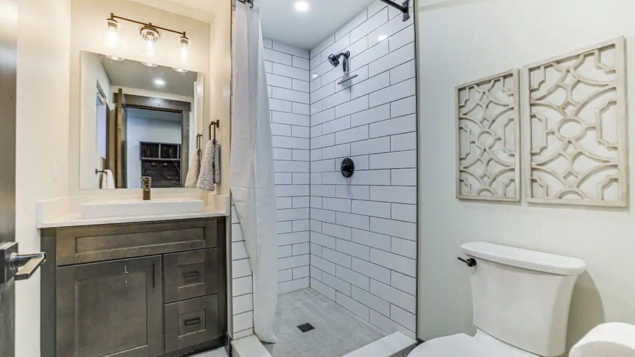 Photo of Bathroom in Three Peaks