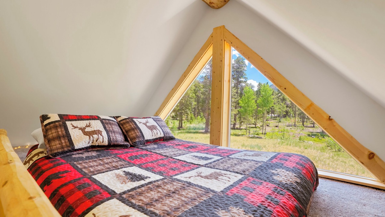 Photo of Bedroom in Black Hawk