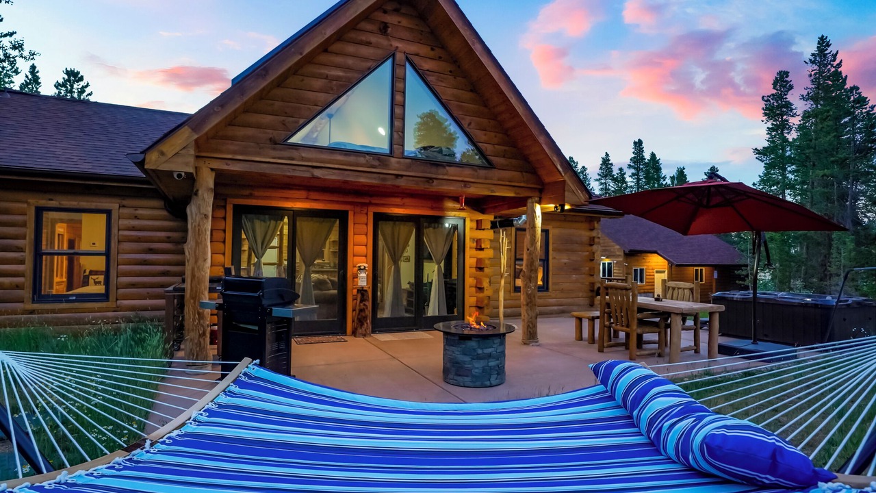 Photo of Outdoor in Black Hawk