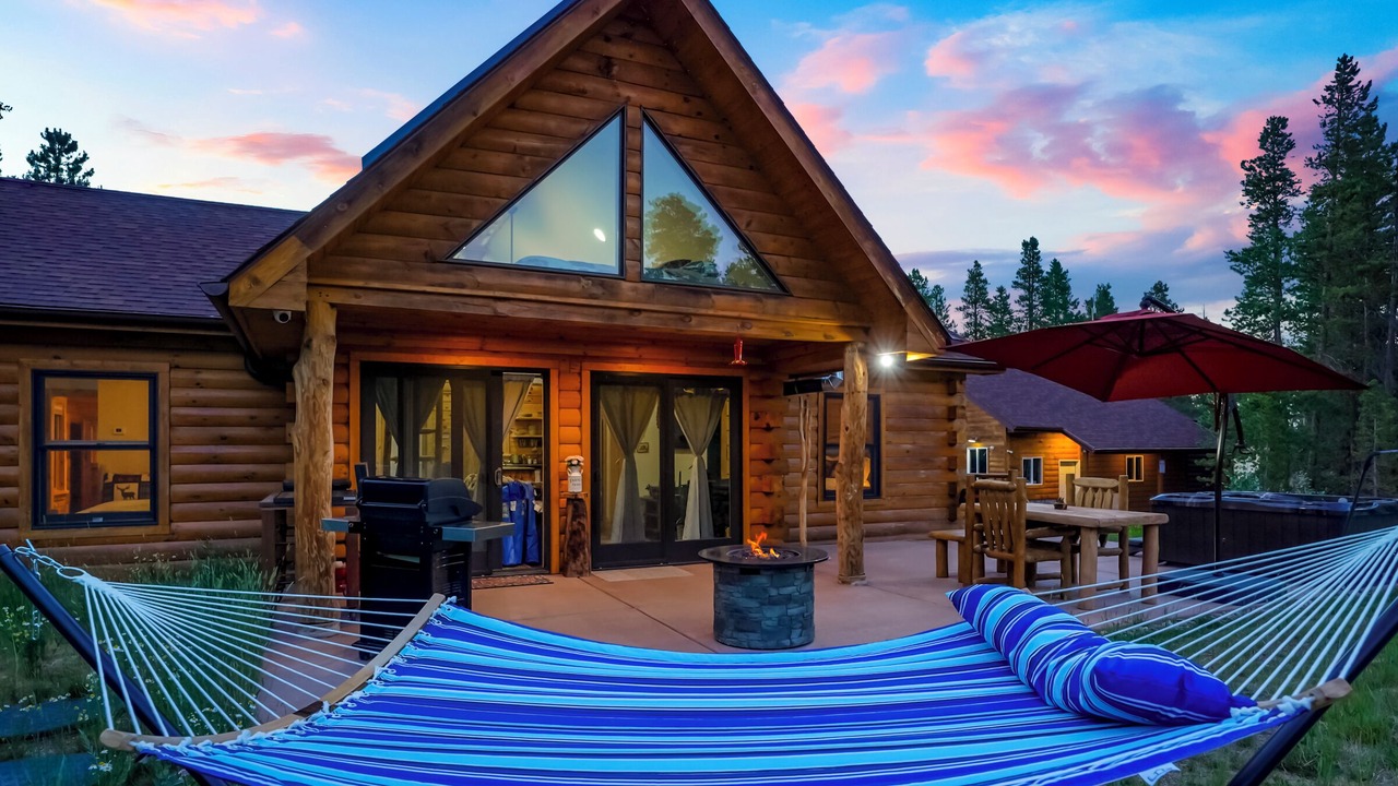 Photo of Outdoor in Black Hawk