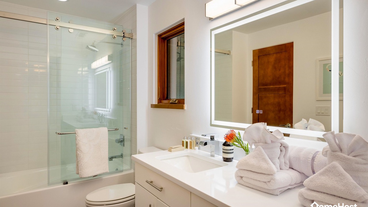 Photo of Bathroom in Wonderland Lake