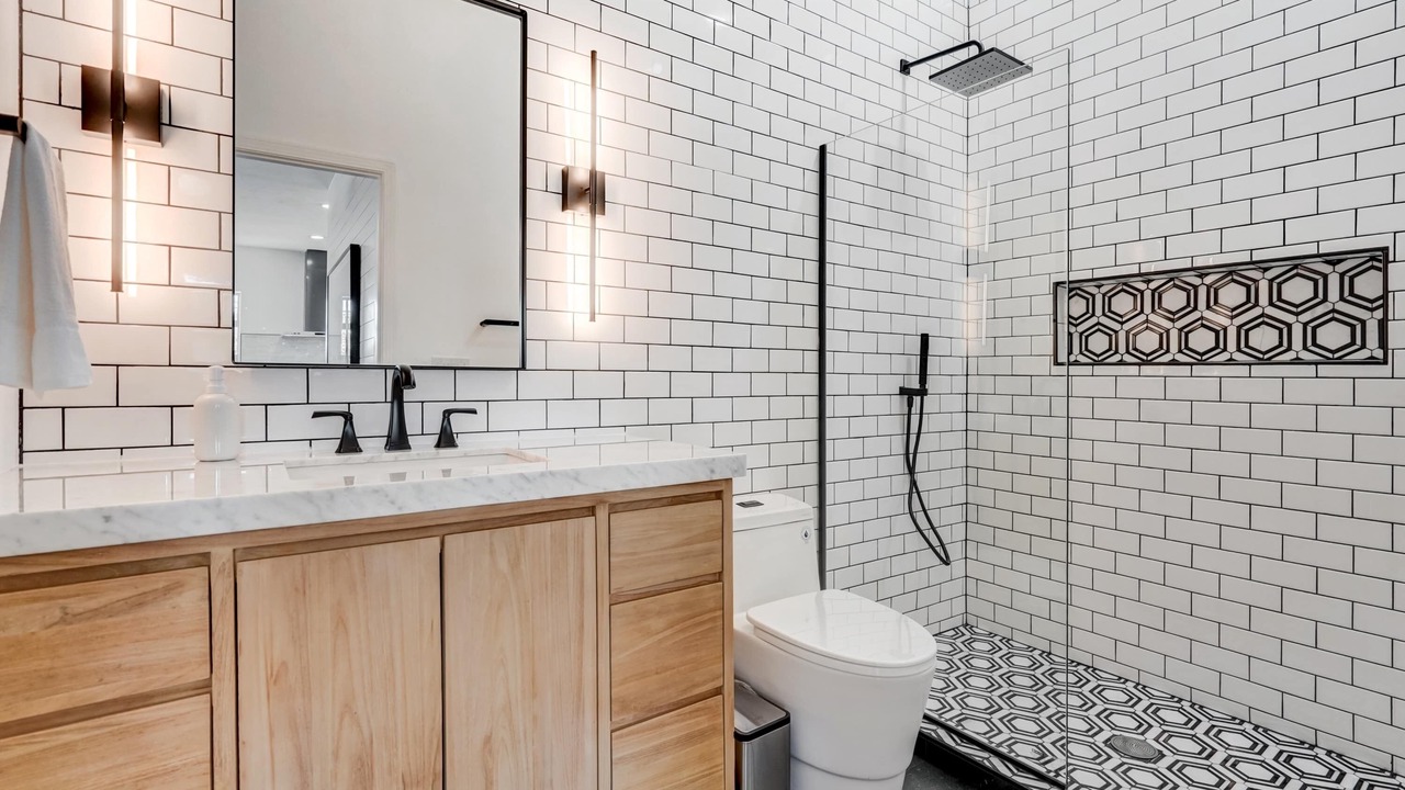 Photo of Bathroom in Monument
