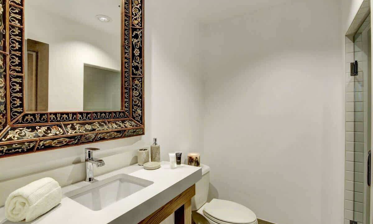 Photo of Bathroom in Highlands Townhomes