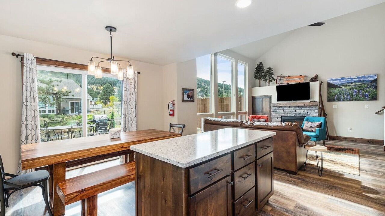 Photo of Livingroom in Estes Park