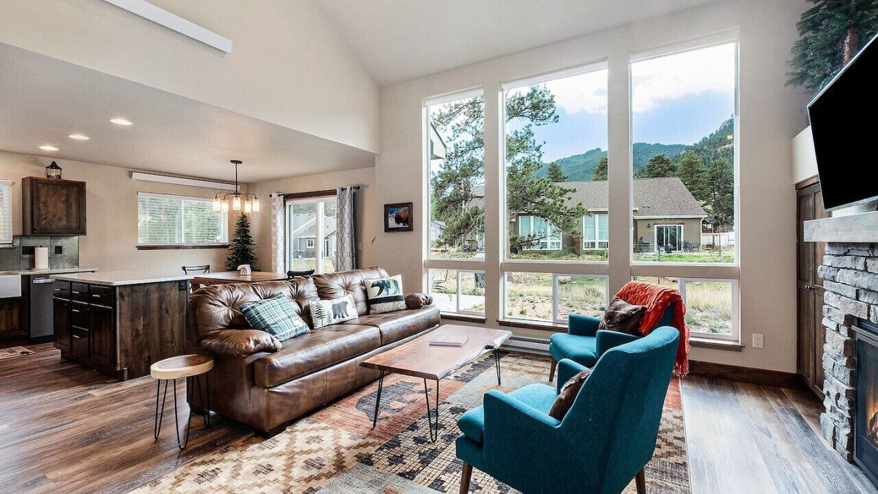 Photo of Livingroom in Estes Park