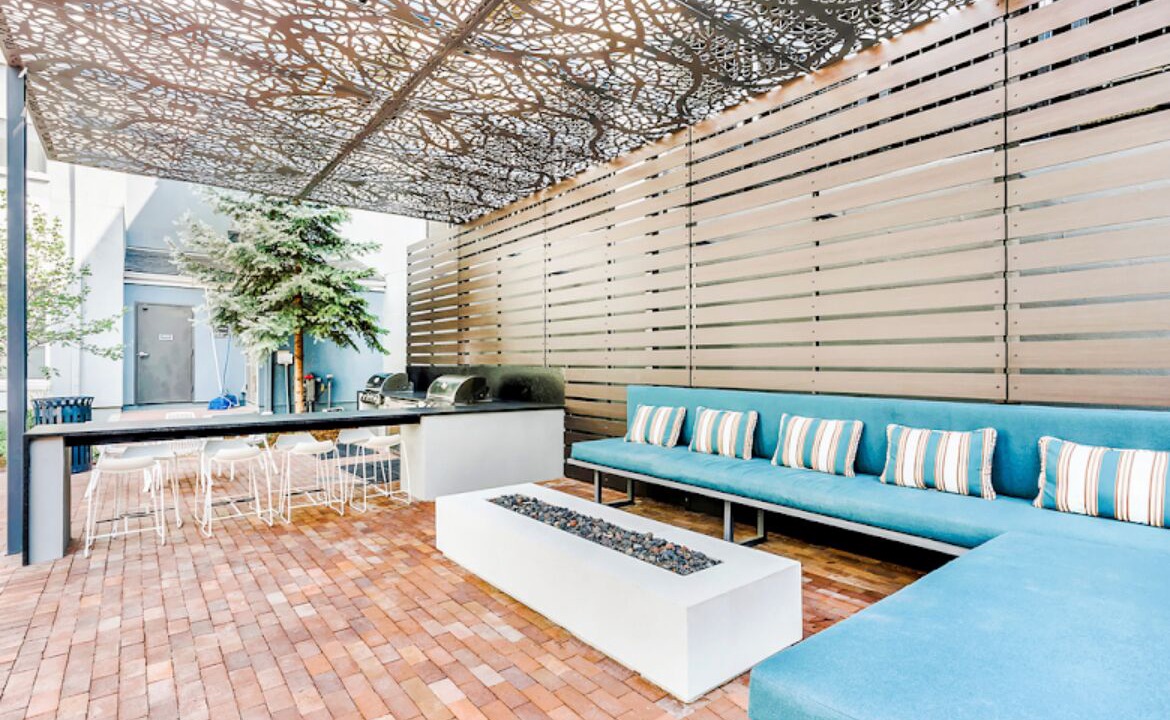 Photo of Outdoor in Uptown