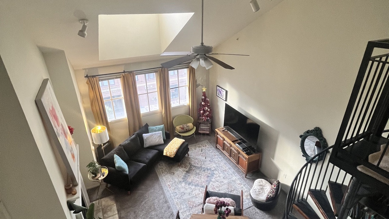 Photo of Livingroom in Uptown