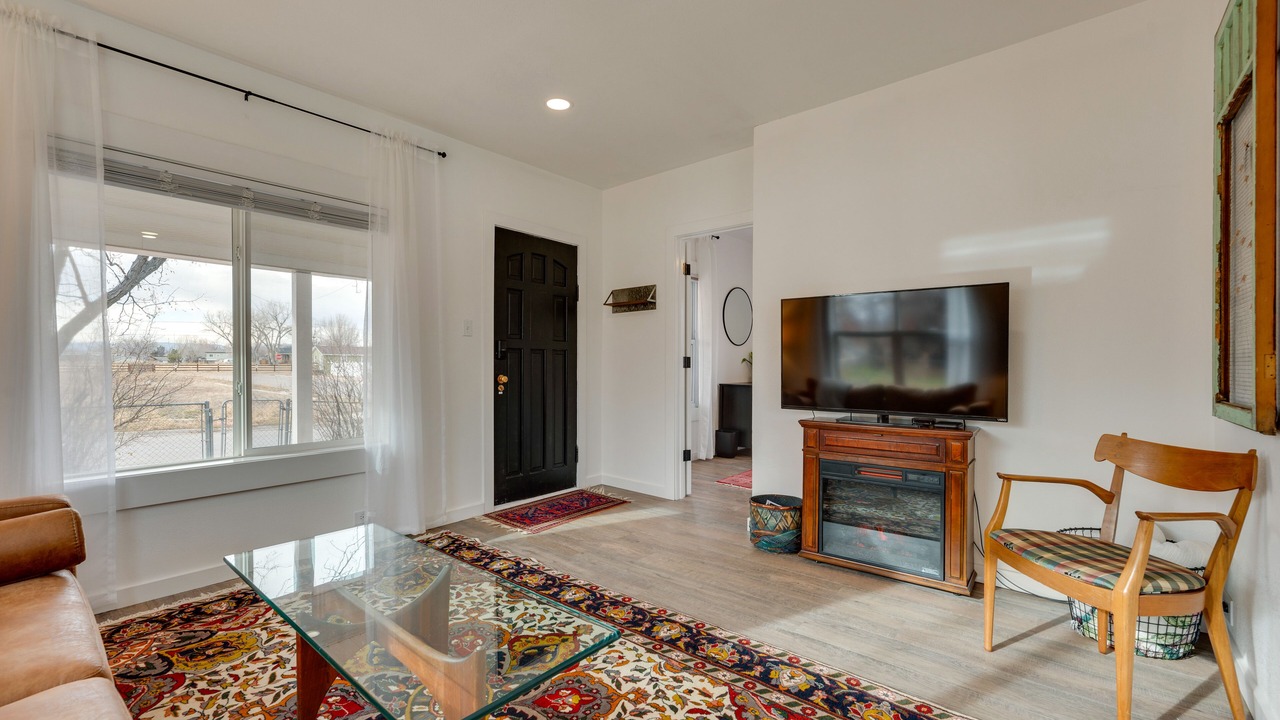 Photo of Livingroom in Erie