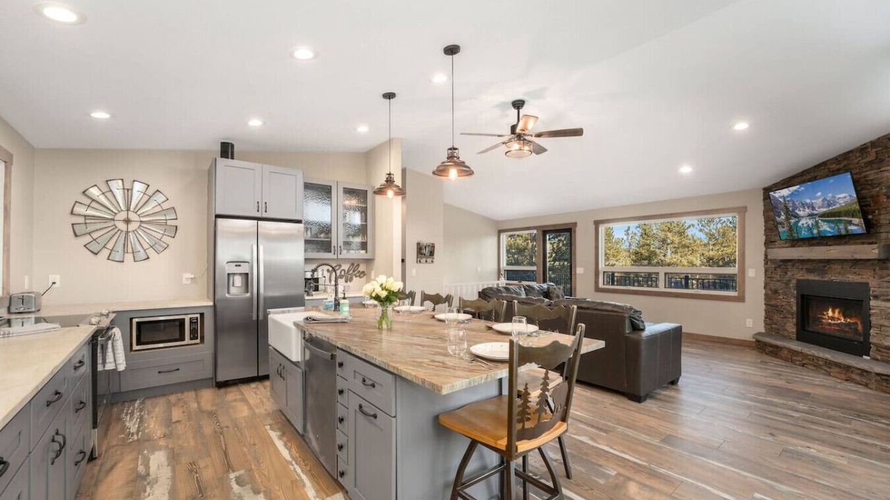 Photo of Kitchen in Pine