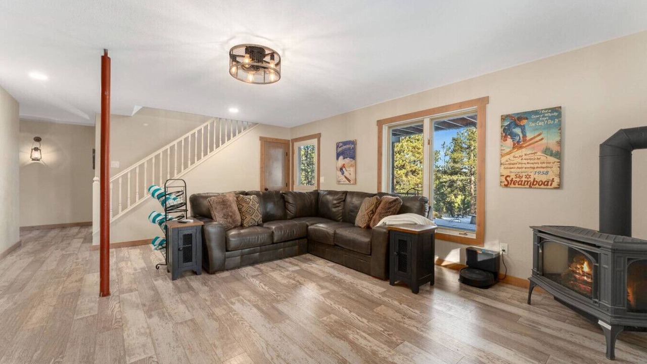Photo of Livingroom in Pine