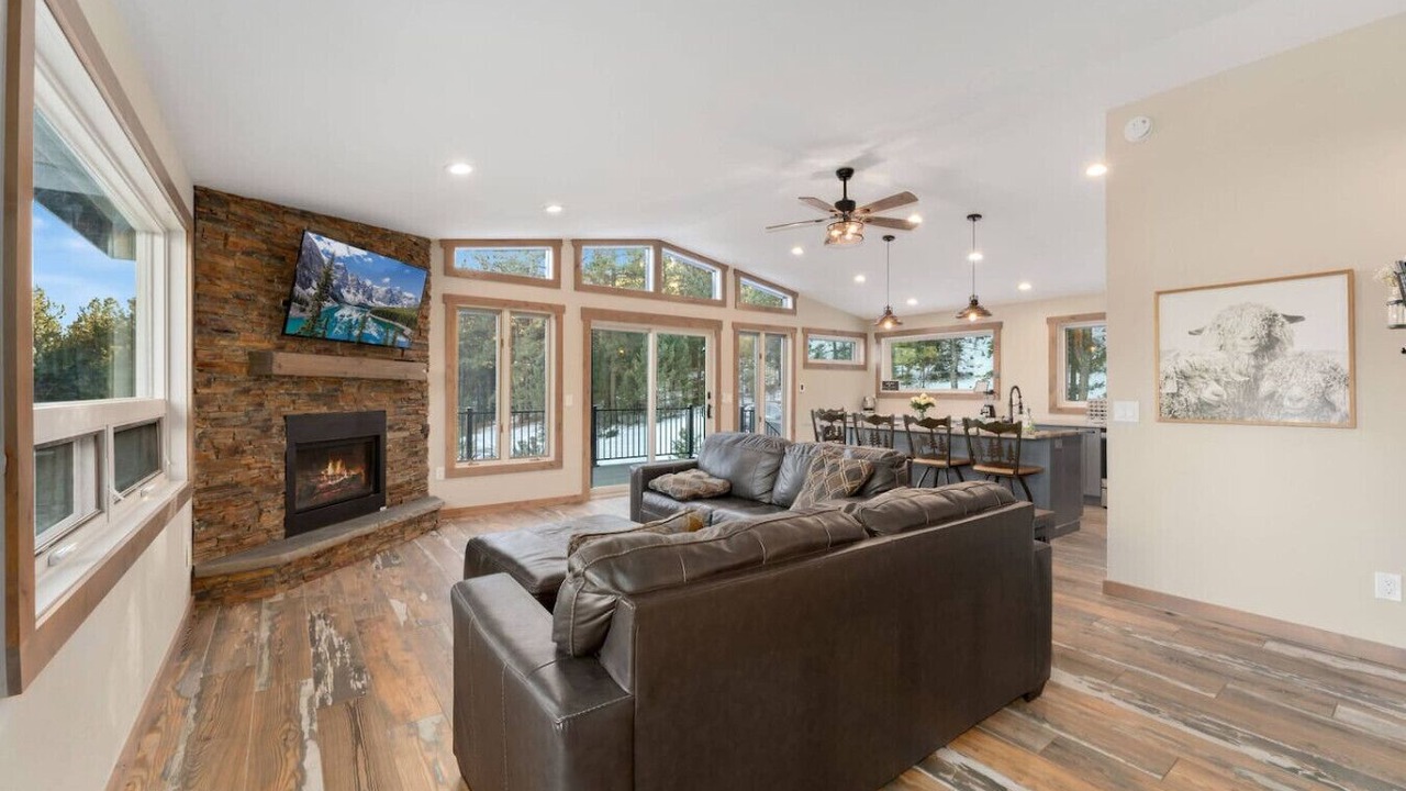 Photo of Livingroom in Pine