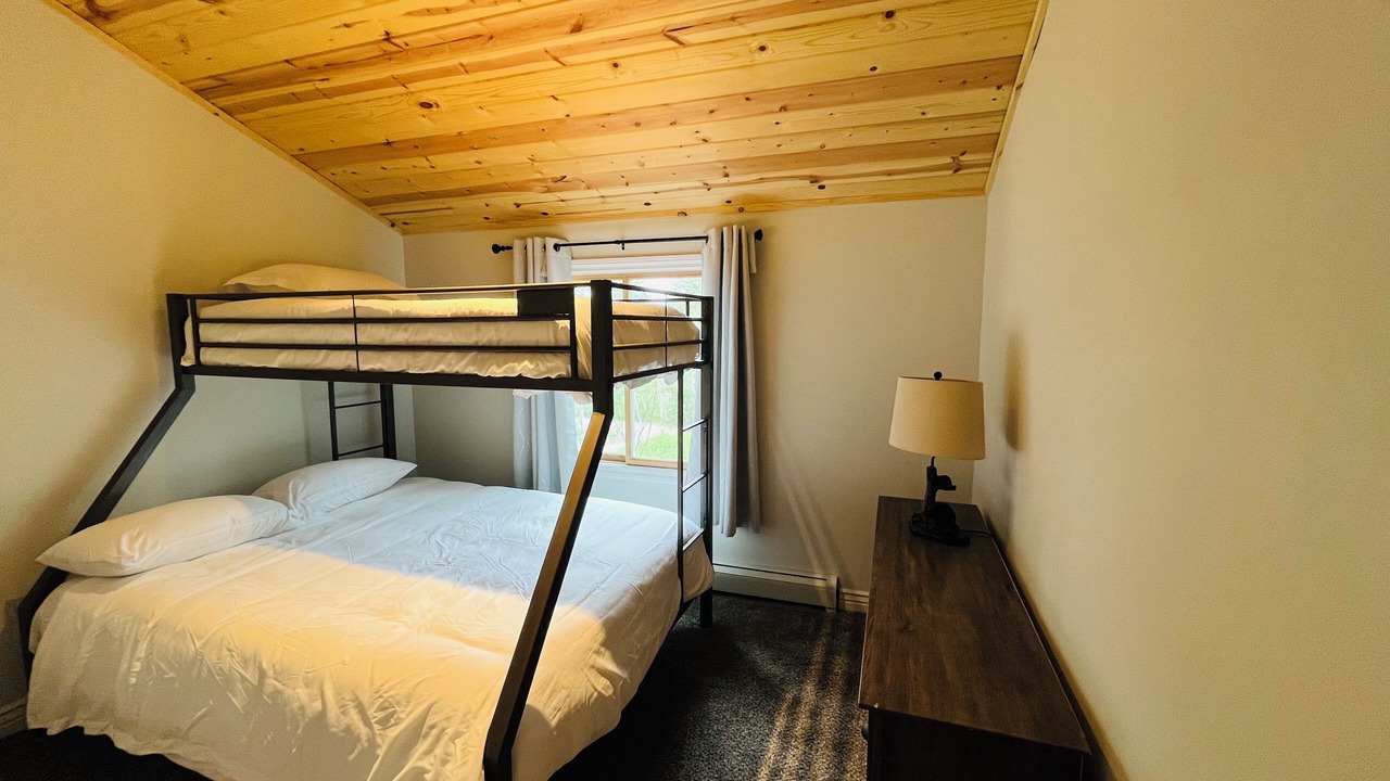 Photo of Bedroom in Elk Meadows