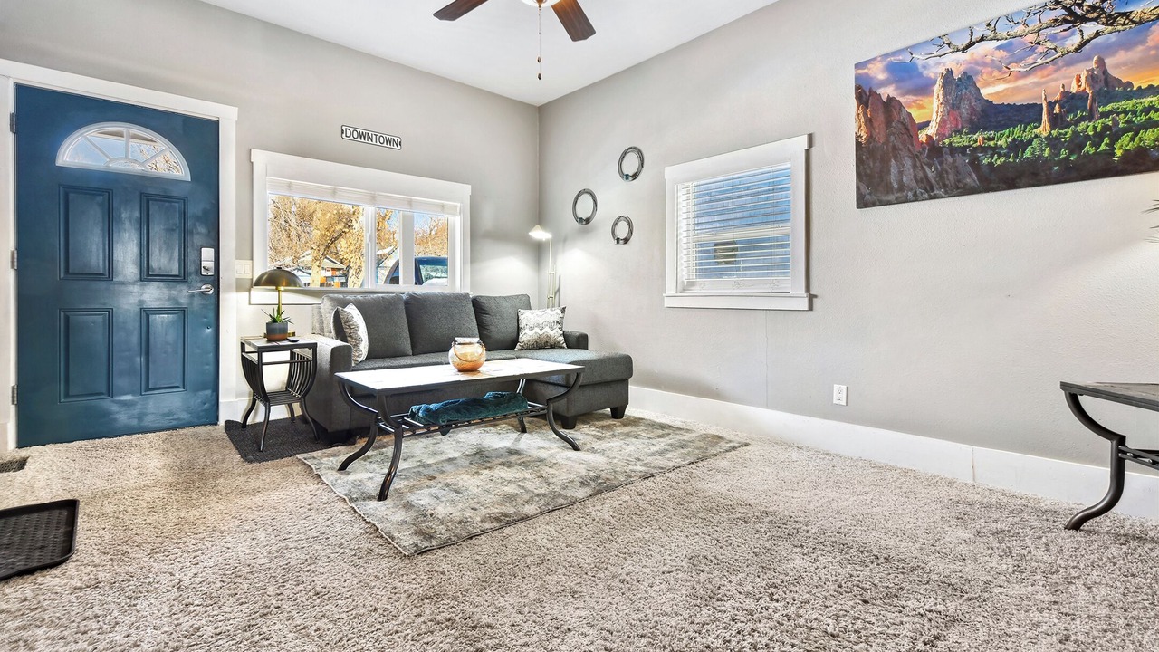 Photo of Livingroom in Central Colorado Springs