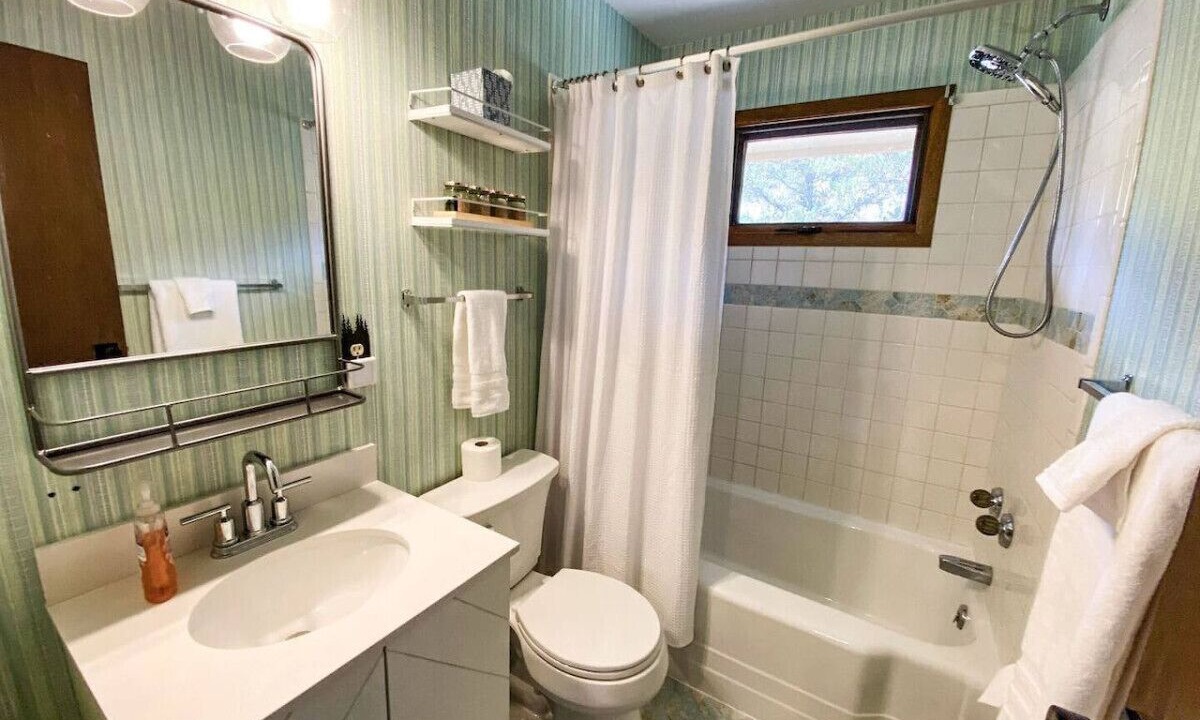 Photo of Bathroom in Alma