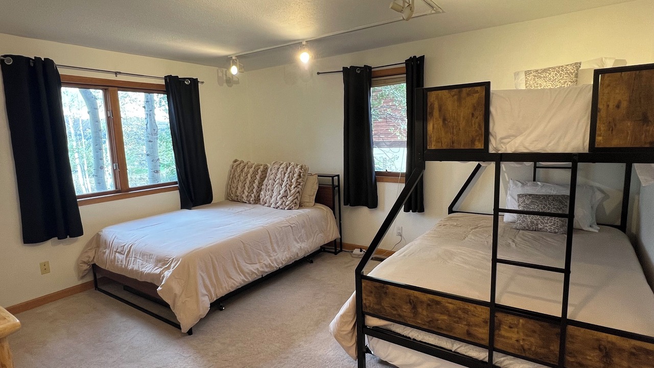 Photo of Bedroom in Edwards