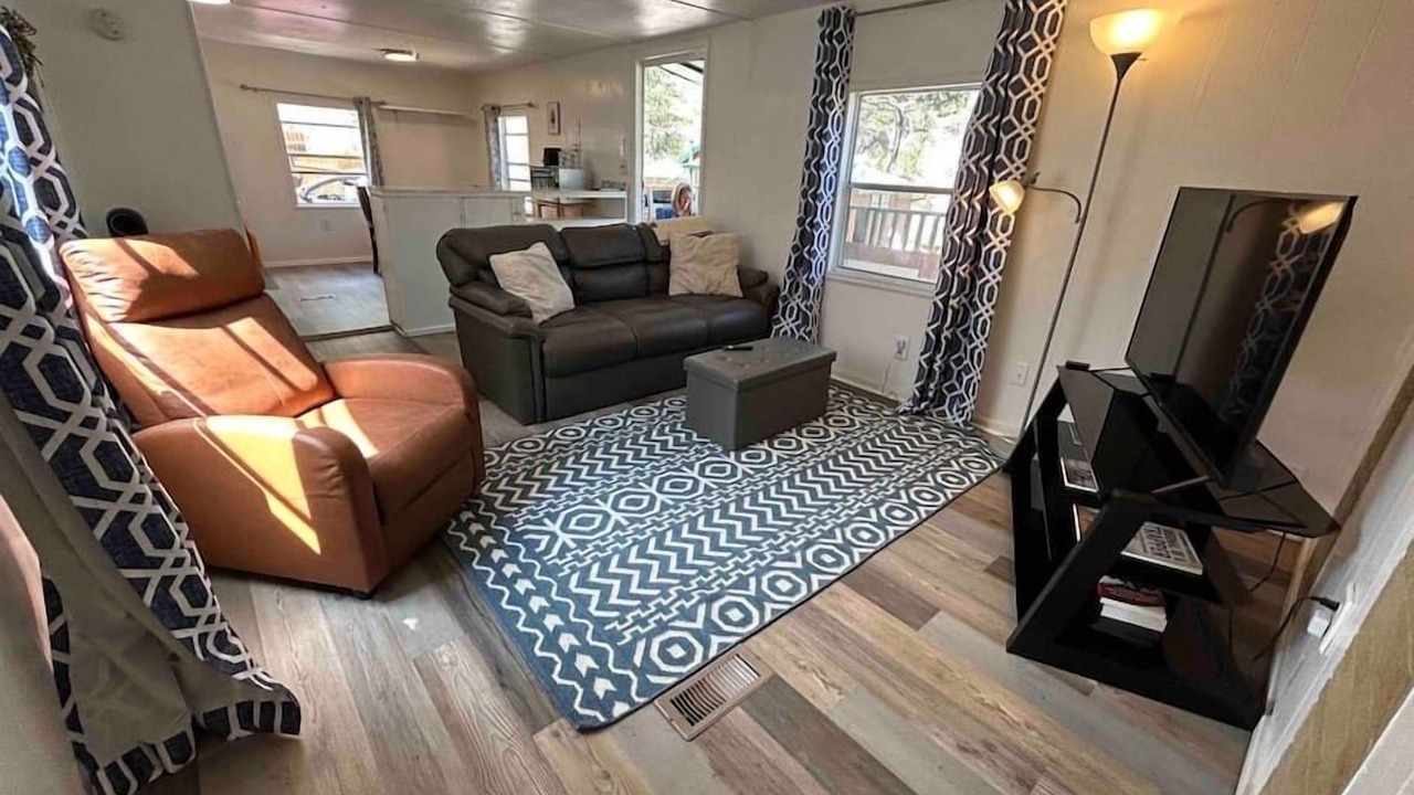 Photo of Livingroom in Coal Creek Canyon