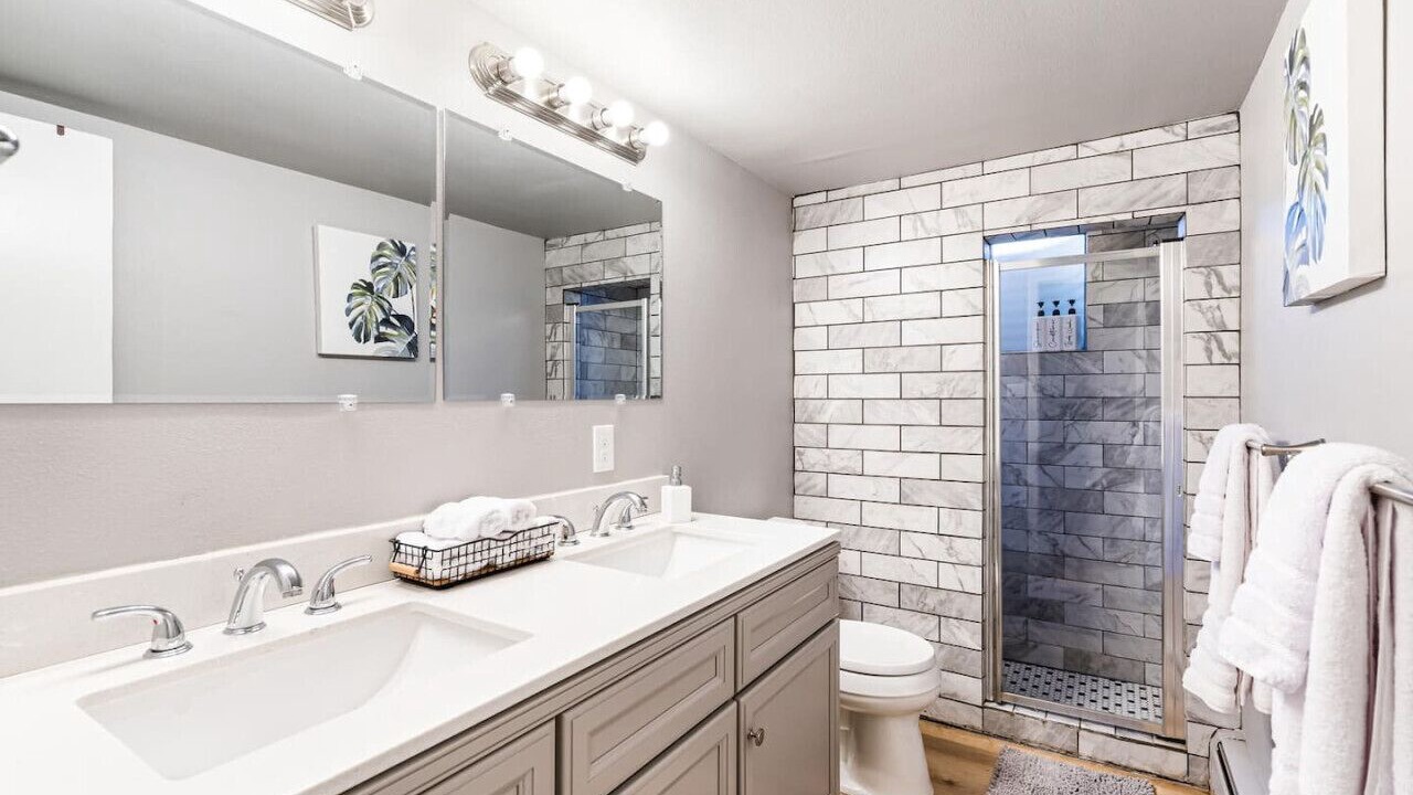 Photo of Bathroom in Holbrook Park